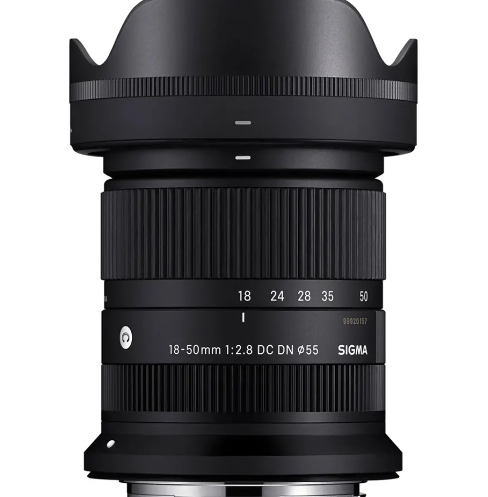 Sigma Wide Angle Zoom | 18-50mm f/2.8 DC DN Contemporary Lens Canon RF-S
